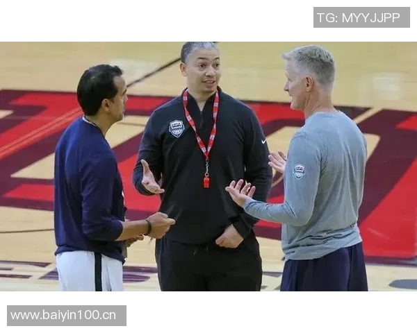 NBA高管与球探齐聚考察Woj母校球队球员展现人脉魅力