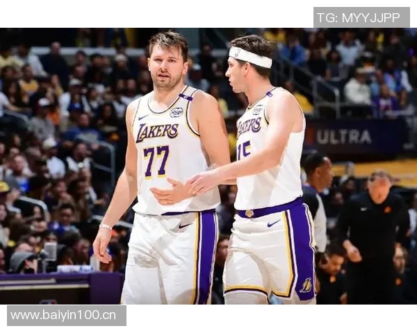 拉拉维亚谈与东契奇搭档感受：他让我在比赛中更加轻松自如