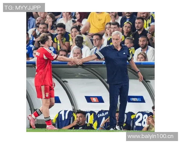 穆里尼奥执教生涯中的意外转折本菲卡前锋本欲加盟却转投费内巴切