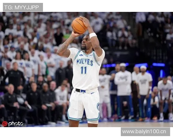 纳兹里德表现出色半场7投4中斩获11分5篮板三分球命中率高达50 纳兹里德表现出色半场7投4中斩获11分5篮板三分球命中率高达50